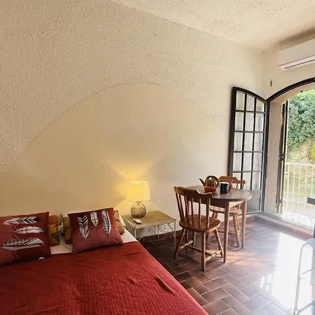 Studio 5 Porto Apartment *